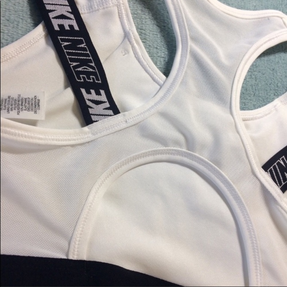 ⚡️LAST CHANCE⚡️ Nike Victory Sports Bra - Picture 6 of 8